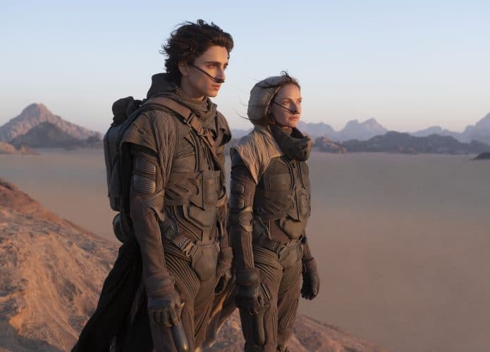 Timothée Chalamet como Paul Atreides e Rebecca Ferguson como Lady Jessica. Imagem: Chiabella James/Warner Bros