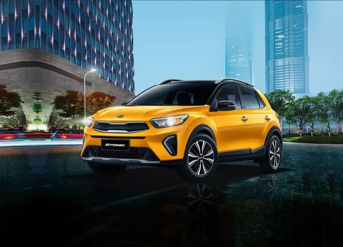 Veículo SUV da empresa na cor amarela