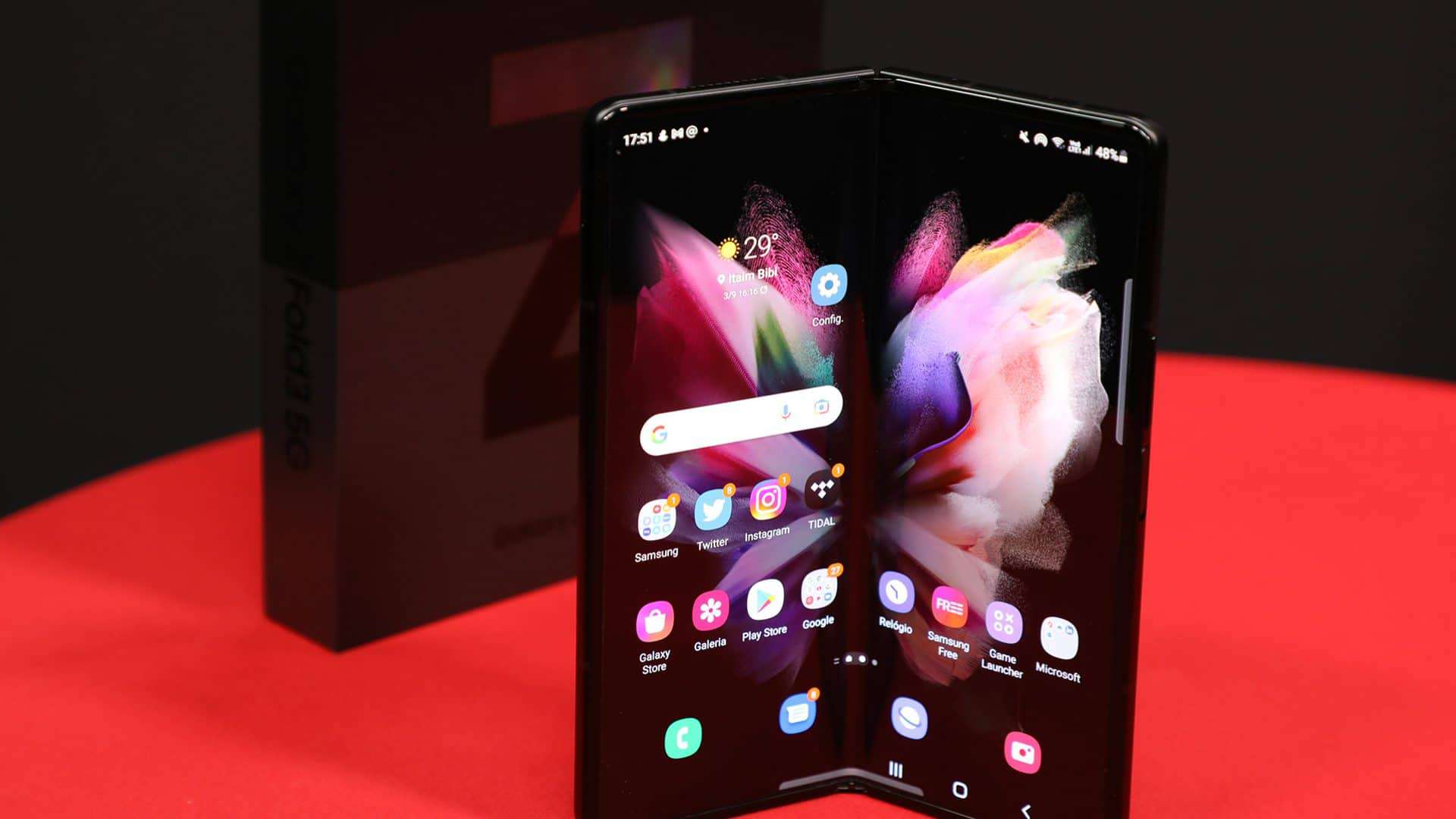 Galaxy Z Fold 3 (Imagem: Mário Kurth/Olhar Digital)