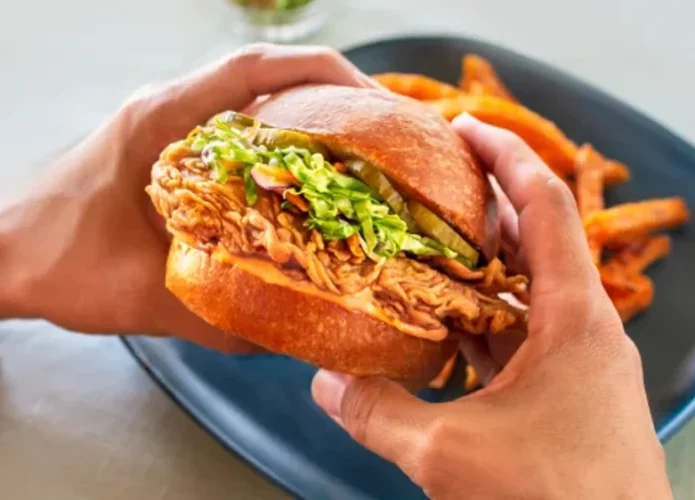 04-90692577-inside-upside-foods-new-1-695x500.webp
