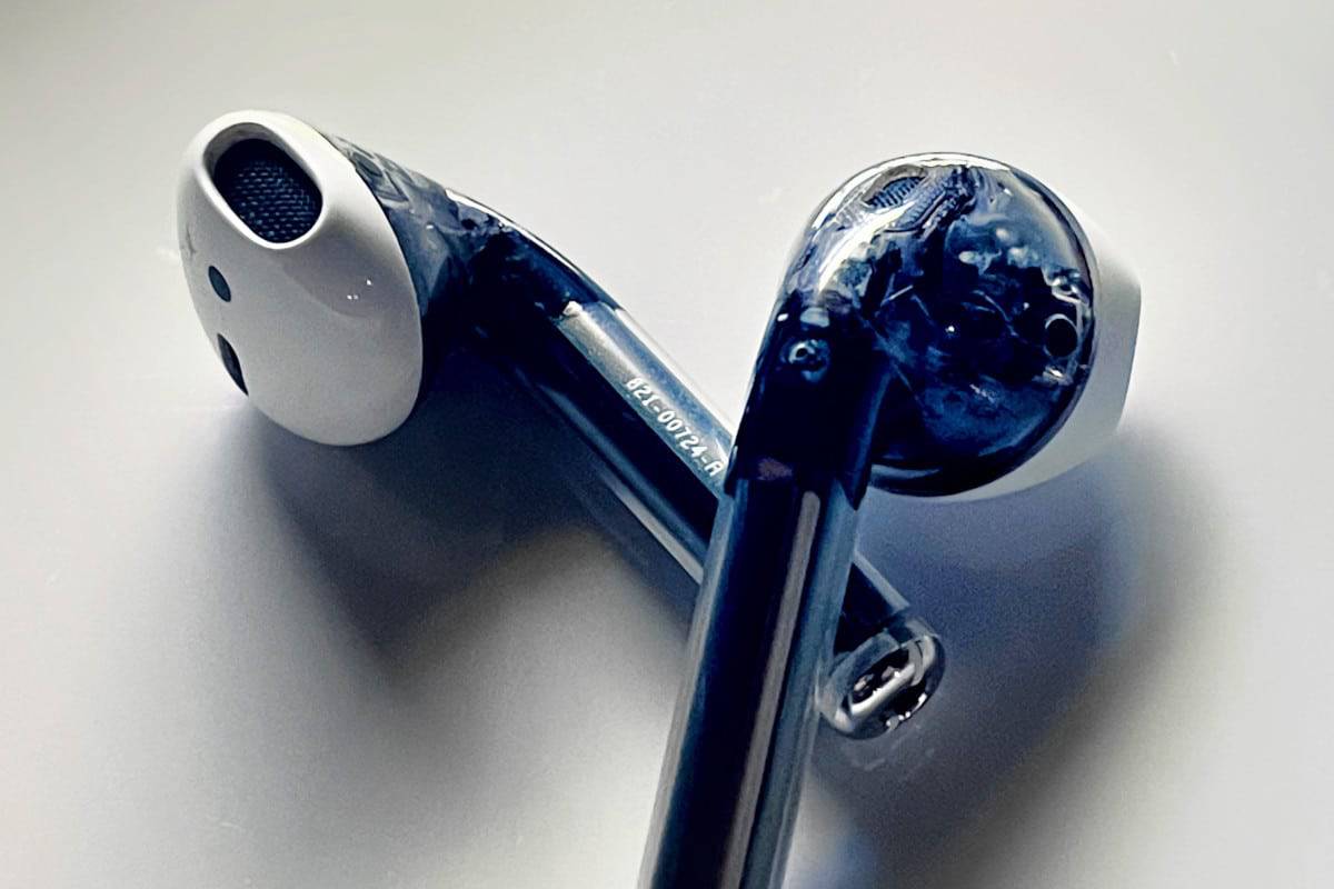 Protótipos dos AirPods transparentes