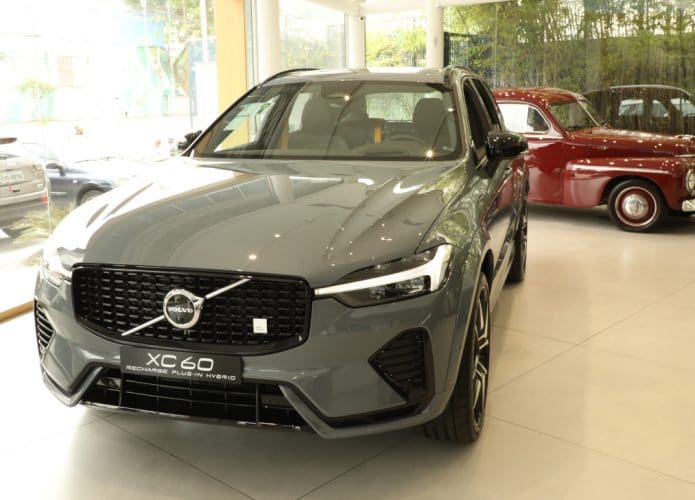 Carro híbrido Volvo XC40 Polestar Engineered