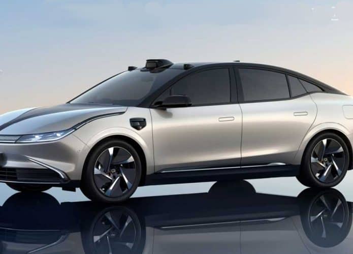 Carro com potencial autonomia plena WM Motors M7