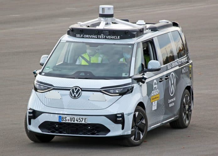 Veículo da Volkswwagen sendo testado