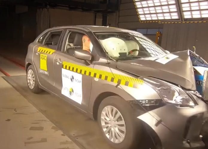 Imagem do carro Baleno, da Suzuki, em teste de Segurança