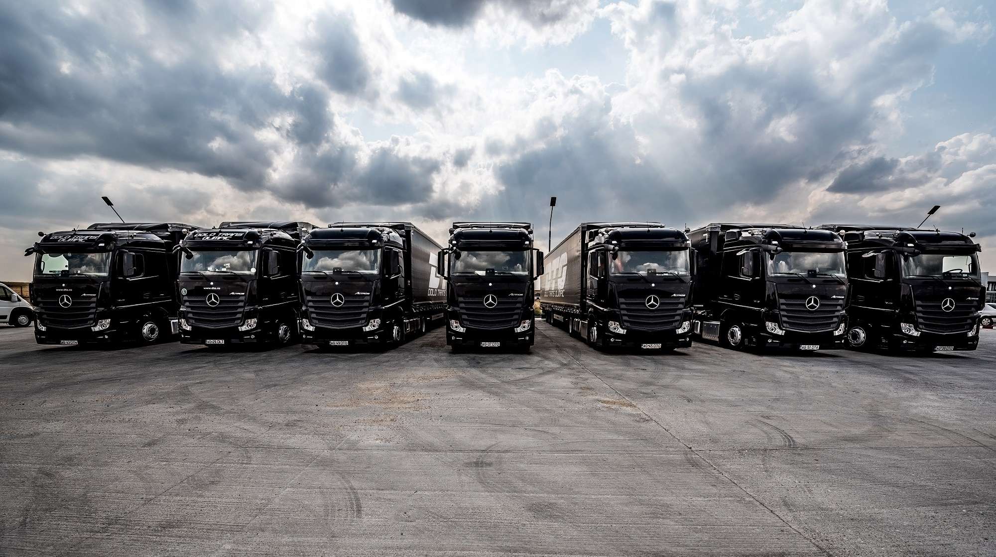 Daimler se une à TotalEnergie para criar ecossistema de abastecimento de hidrogênio na Europa