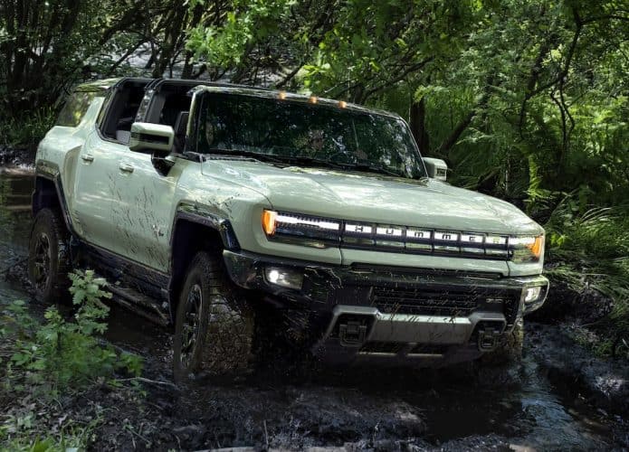 Hummer elétrica, que deve ganhar modelo militar