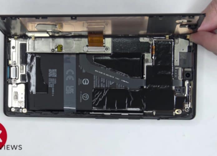 Google Pixel 6 desmontado