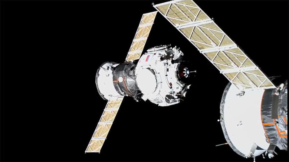 Imagem mostra o módulo russo Prichal, que chegou à ISS