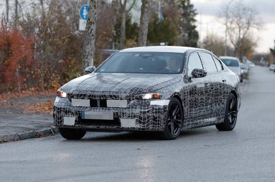 novo bmw i5 na estrada