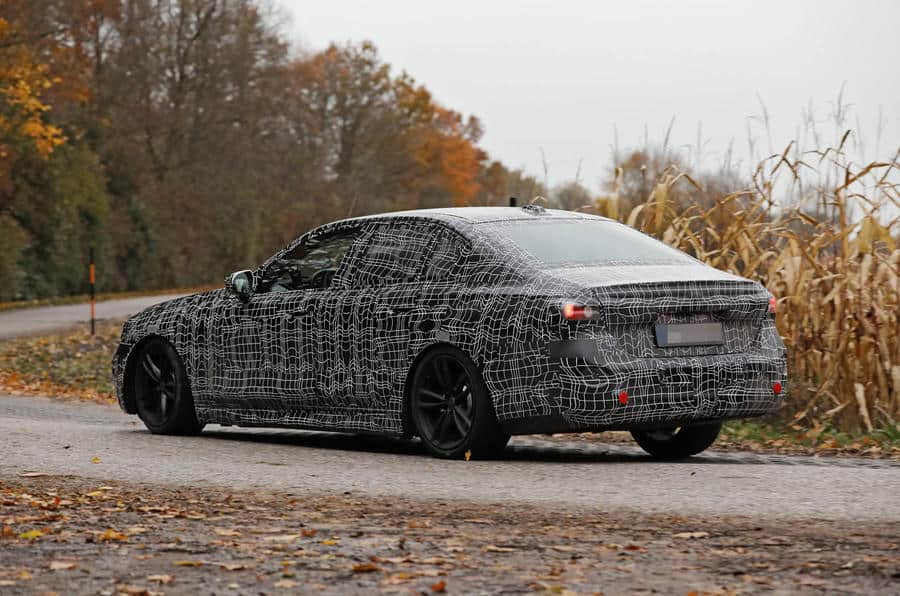 novo bmw i5 na estrada