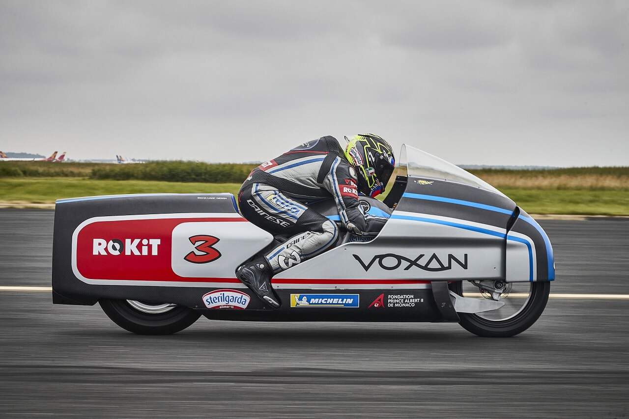 Moto elétrica mais rápida do mundo é atualizada e equipe busca novo recorde