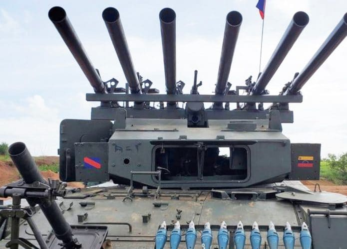 Soldado da Venezuela no Caça-tanques Maisanta YZR