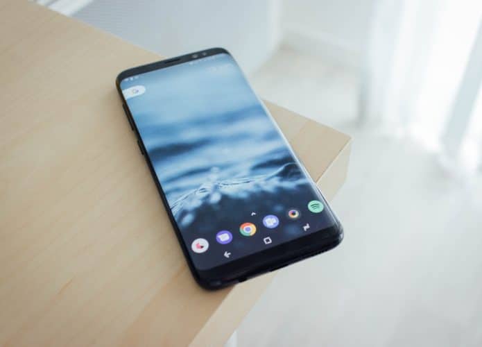 Samsung Galaxy S8 recebe atualização de segurança depois de 5 anos e meio