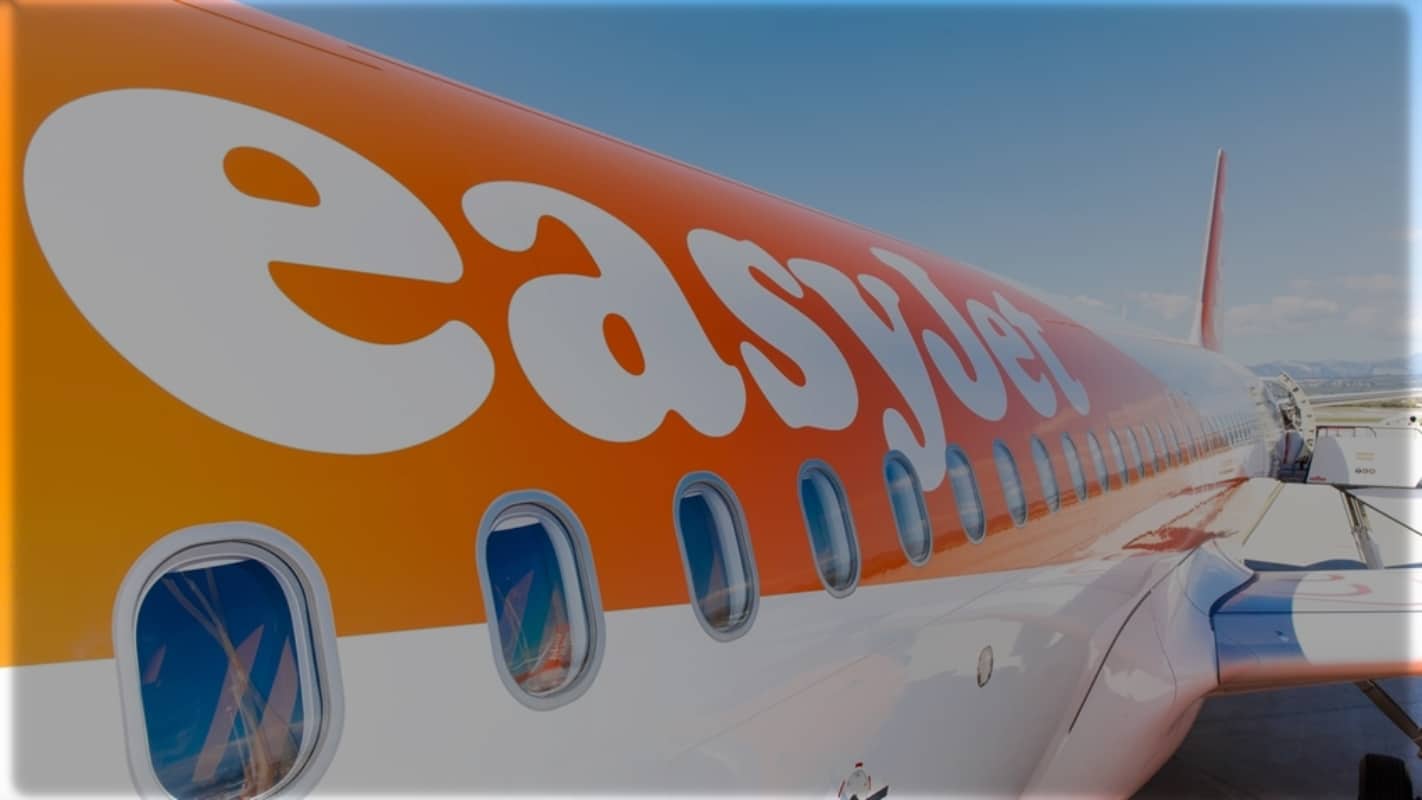 Aeronave da easyJet, companhia aérea que está em parceria com a Rolls-Royce para desenvolvimentos de motores a hidrogêncio