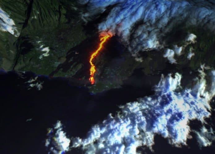 erupcao-cumbre-vieja-capa-695x500