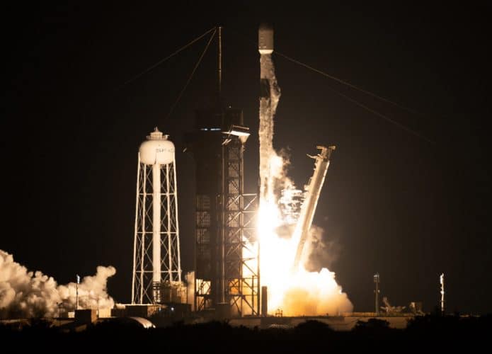 lancamento-Falcon-9-IXPE-695x500