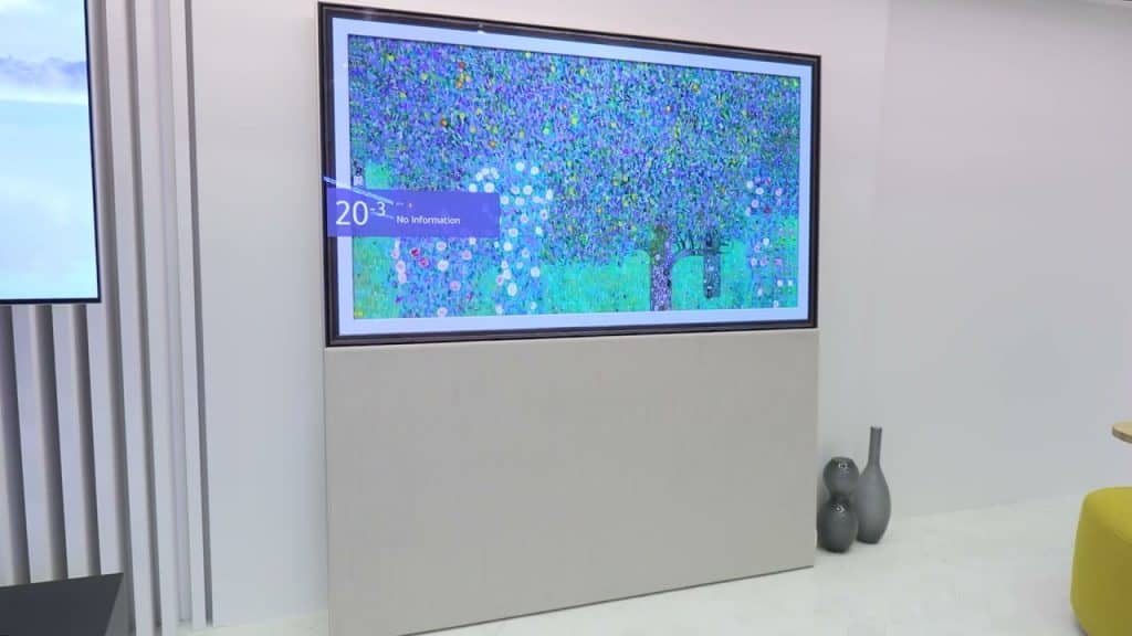 TV OLED Evo da LG tem uma capa retrátil que pode ser acionada pelo controle remoto