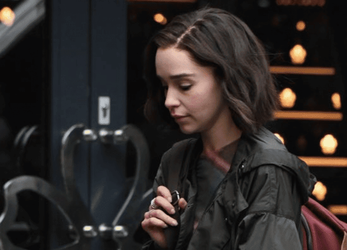 set com Emilia Clarke