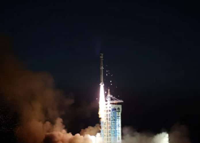 Long-March-C4-satelite-L-SAR-01A-695x500