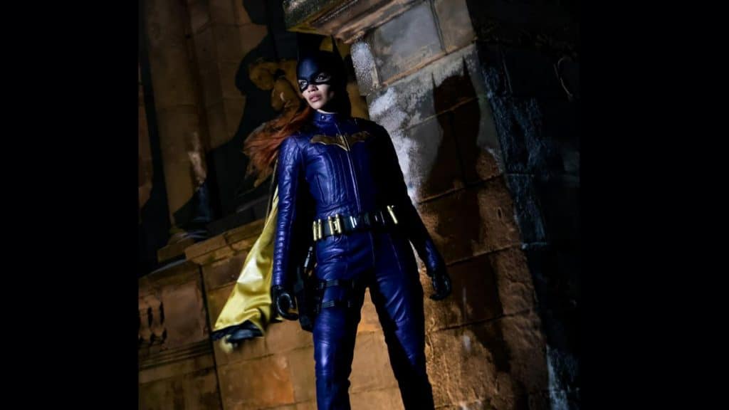 Leslie Grace divulga em seu Instagram a primeira foto do uniforme da Batgirl que será usada no filme da HBO Max