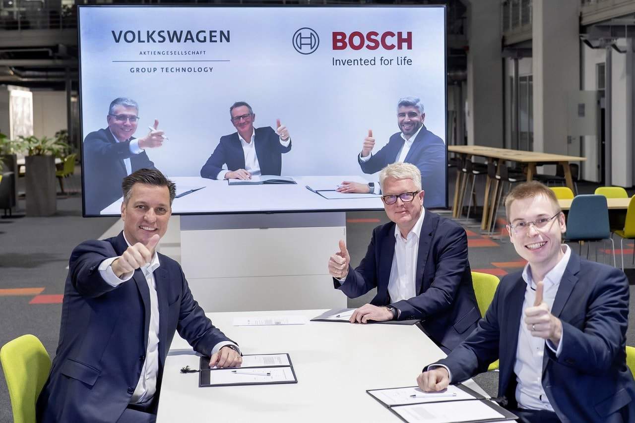 Executivos de Volkswagen e Bosch assinam acordo de cooperação