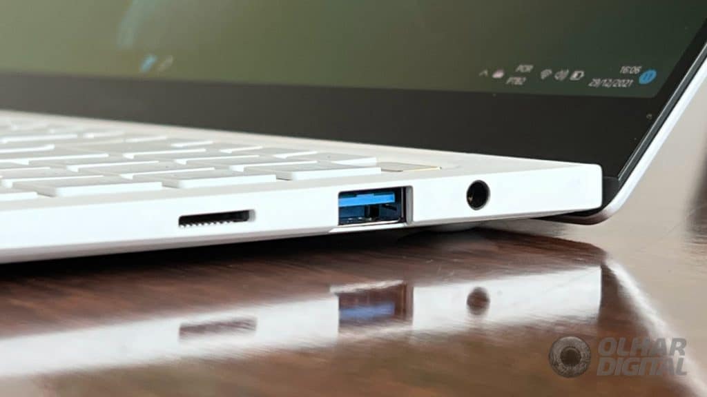 Galaxy Book Pro (2021) (Imagem: André Fogaça/Olhar Digital)