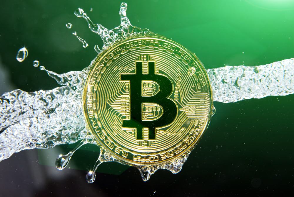 Conceito de lavagem de dinheiro com moeda digital de Bitcoin