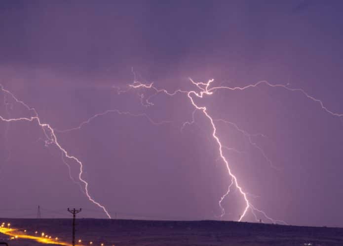 tempestade de raios