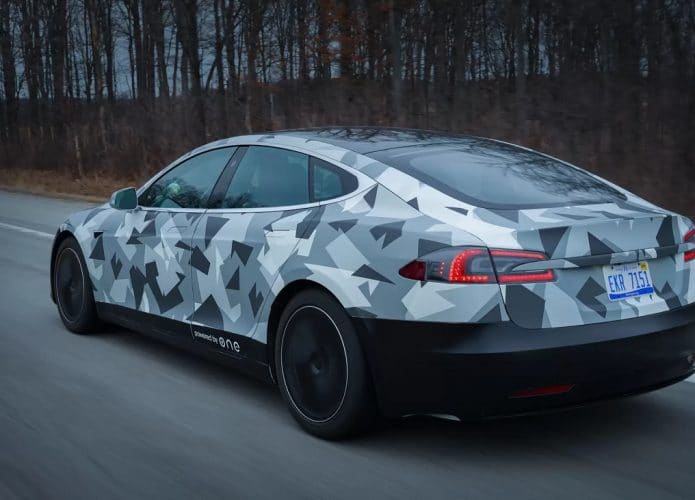 Tesla Model S com bateria experimental de 200 kWh