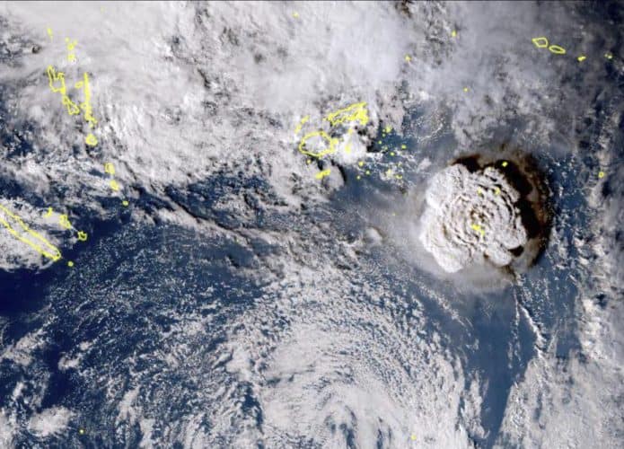 vulcao-Tonga-695x500