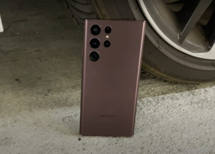 Galaxy S22 Ultra passa por teste de resistência