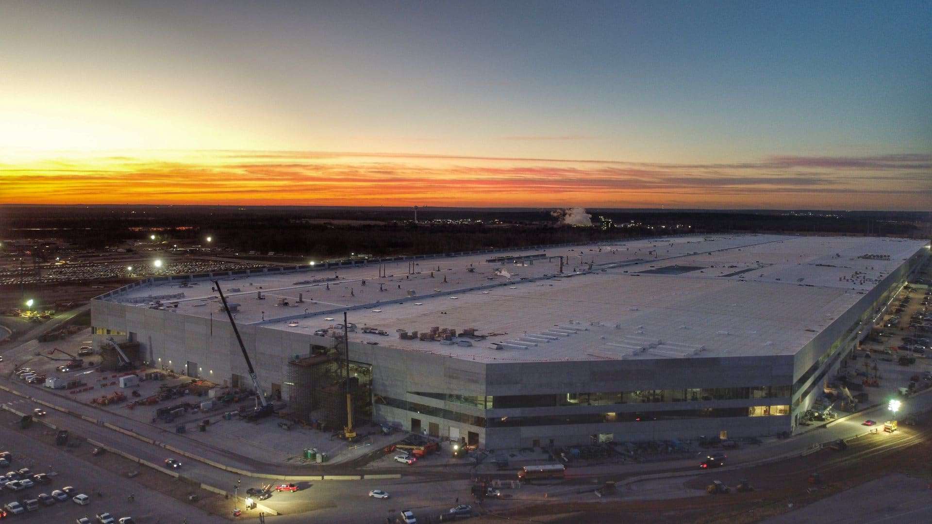 Imagem da Gigafactory no Texas, capturada pelo drone