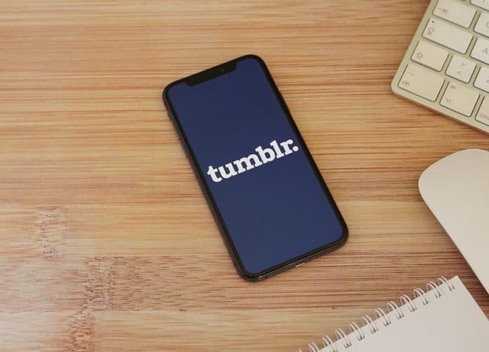 Logo do Tumblr em um celular