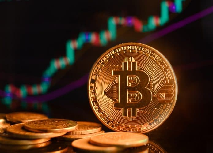 Moedas douradas da criptomoeda Bitcoin