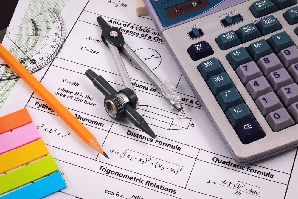 Matemática, close-up de equações.