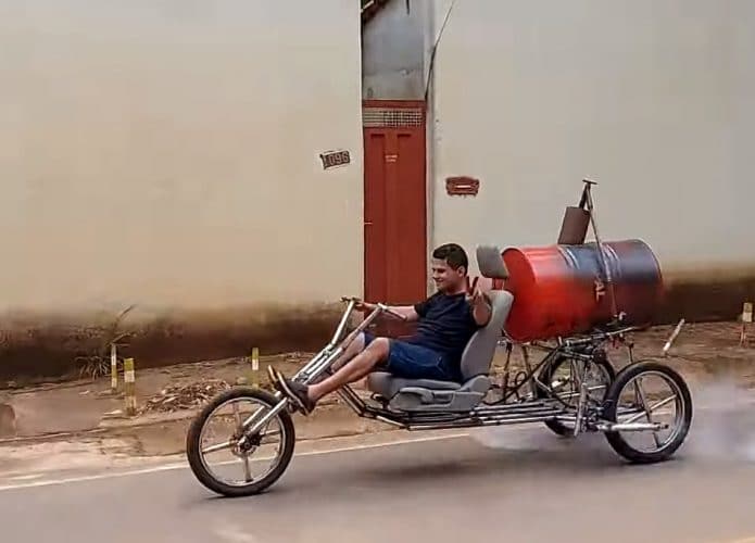 Triciclo a vapor brasileiro