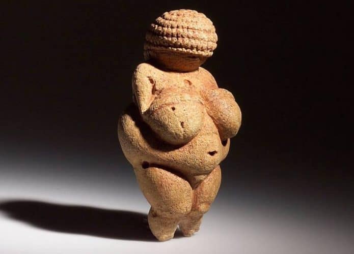 venus-de-willendorf-estatuas-capa-695x500