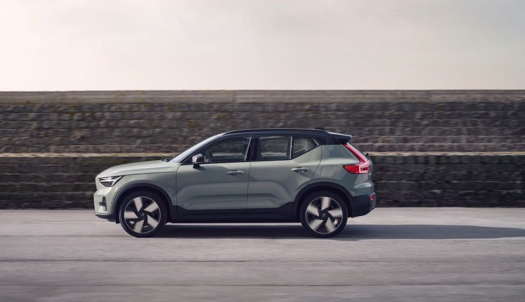 XC40 Recharge de lado