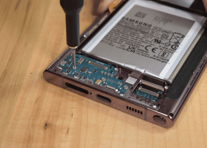 Galaxy S22 Ultra (Imagem: divulgação/iFixit)