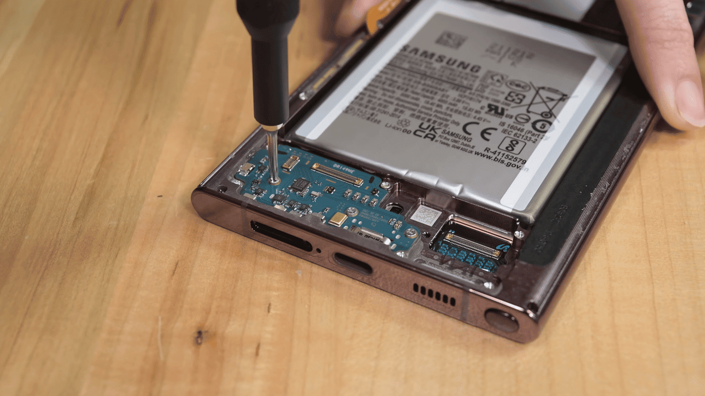 Galaxy S22 Ultra (Imagem: divulgação/iFixit)
