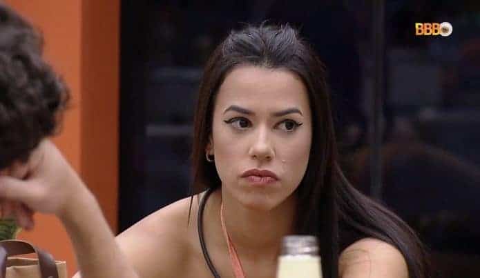Larissa-Tomasia-695x403