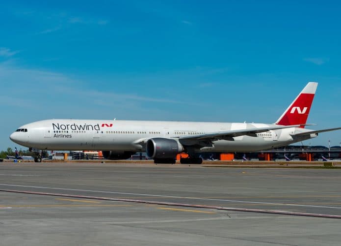 Boeing 777 no aeroporto de Moscou