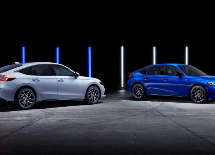 Dois Honda Civic e:HEV híbridos