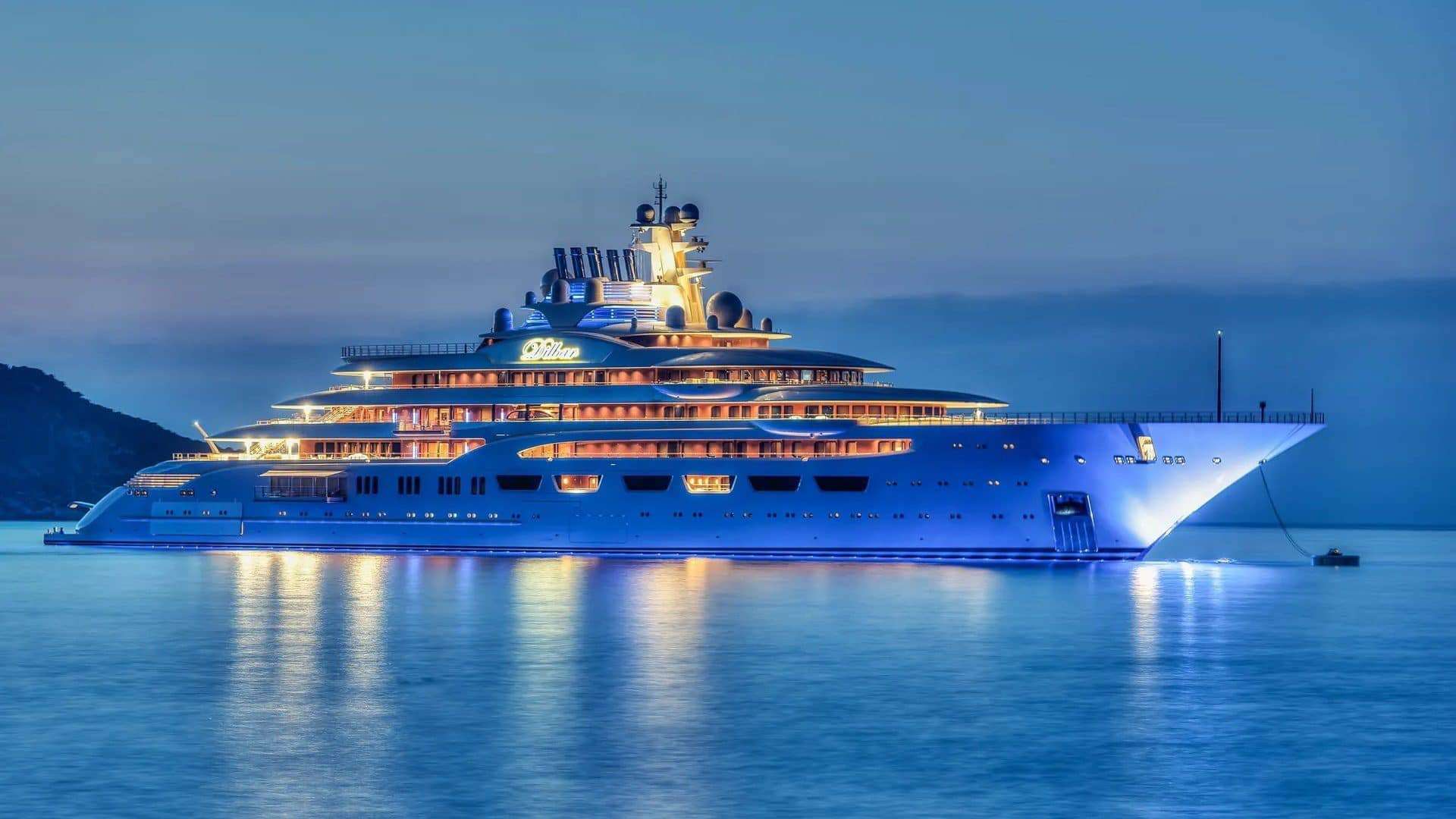 Dilbar, mega iate russo