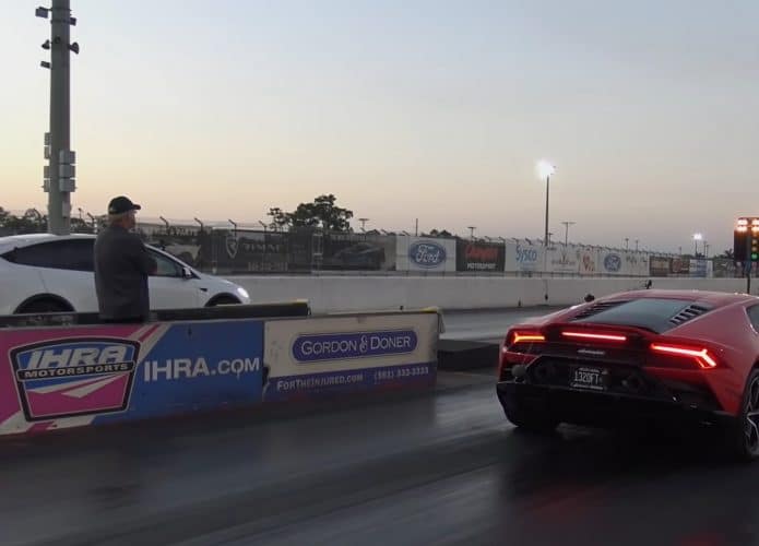 Tesla Model X Plaid contra um Lamborghini Huracán