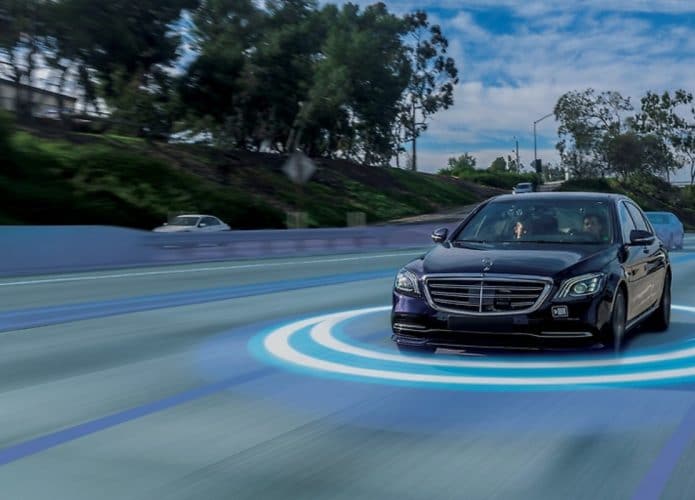 Ilustração do Drive Pilot da Mercedes-Benz, vinculando à direção autônoma condicional de Nível 3