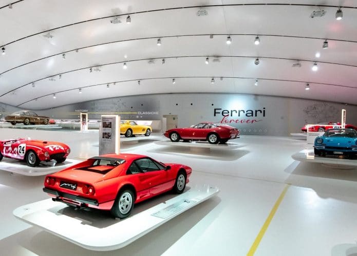 Exposição de carros clássicos Ferrari Forever