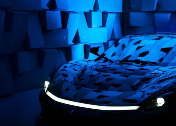 Pininfarina Battista testando sua assinatura sonora Suono Puro