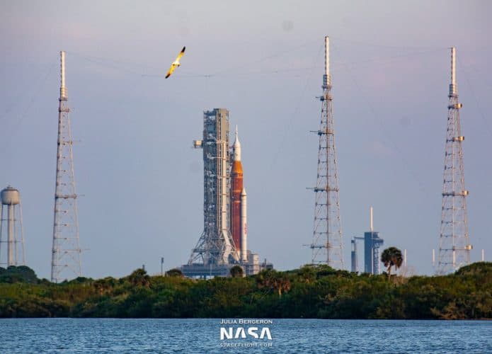SLS-por-JUlia-Bergeron-NASASpaceflight-695x500